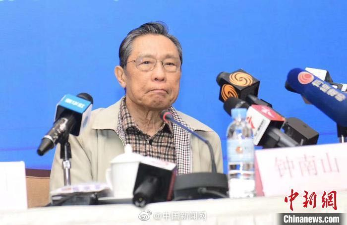 西安疫情：卫健委主任就孕妇流产事件道歉，钟南山谈疫情拐点